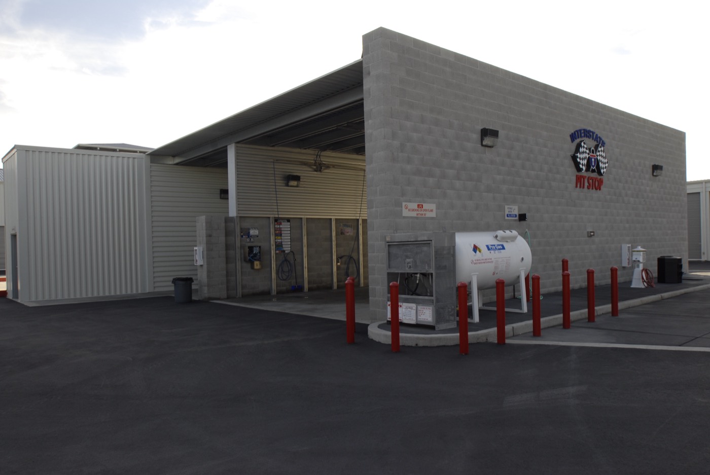 Coin-op wash & vacuum bays